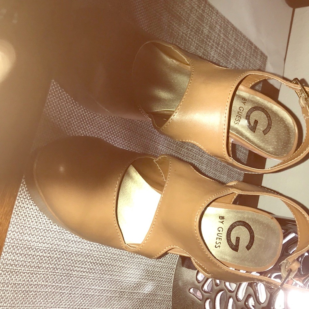 Shoe